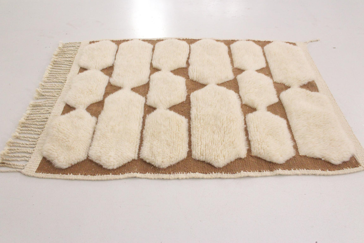 Contemporary accent moroccan rug - Mrirt - 3.1x4.1feet / 96x125cm