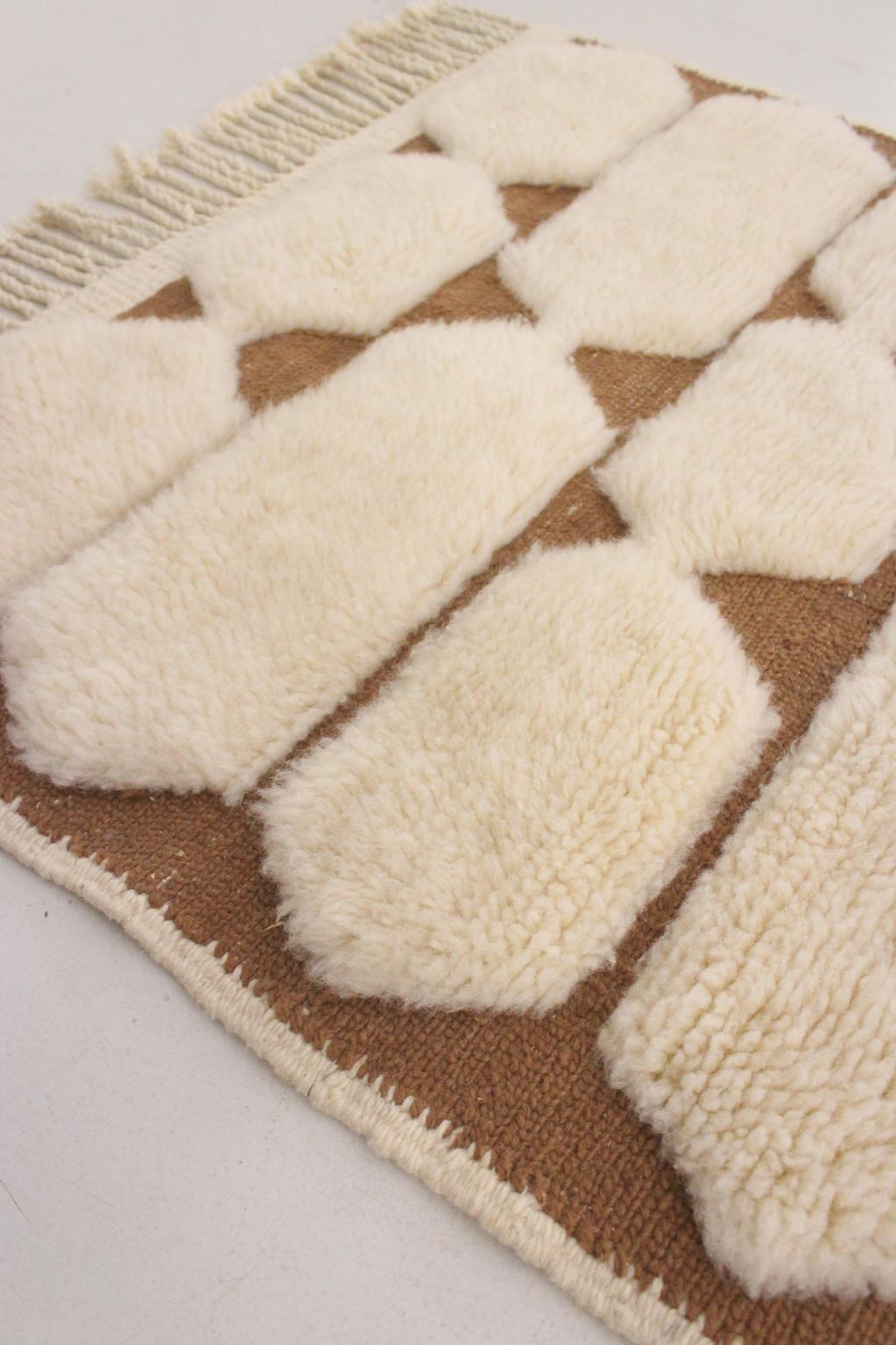 Contemporary accent moroccan rug - Mrirt - 3.1x4.1feet / 96x125cm