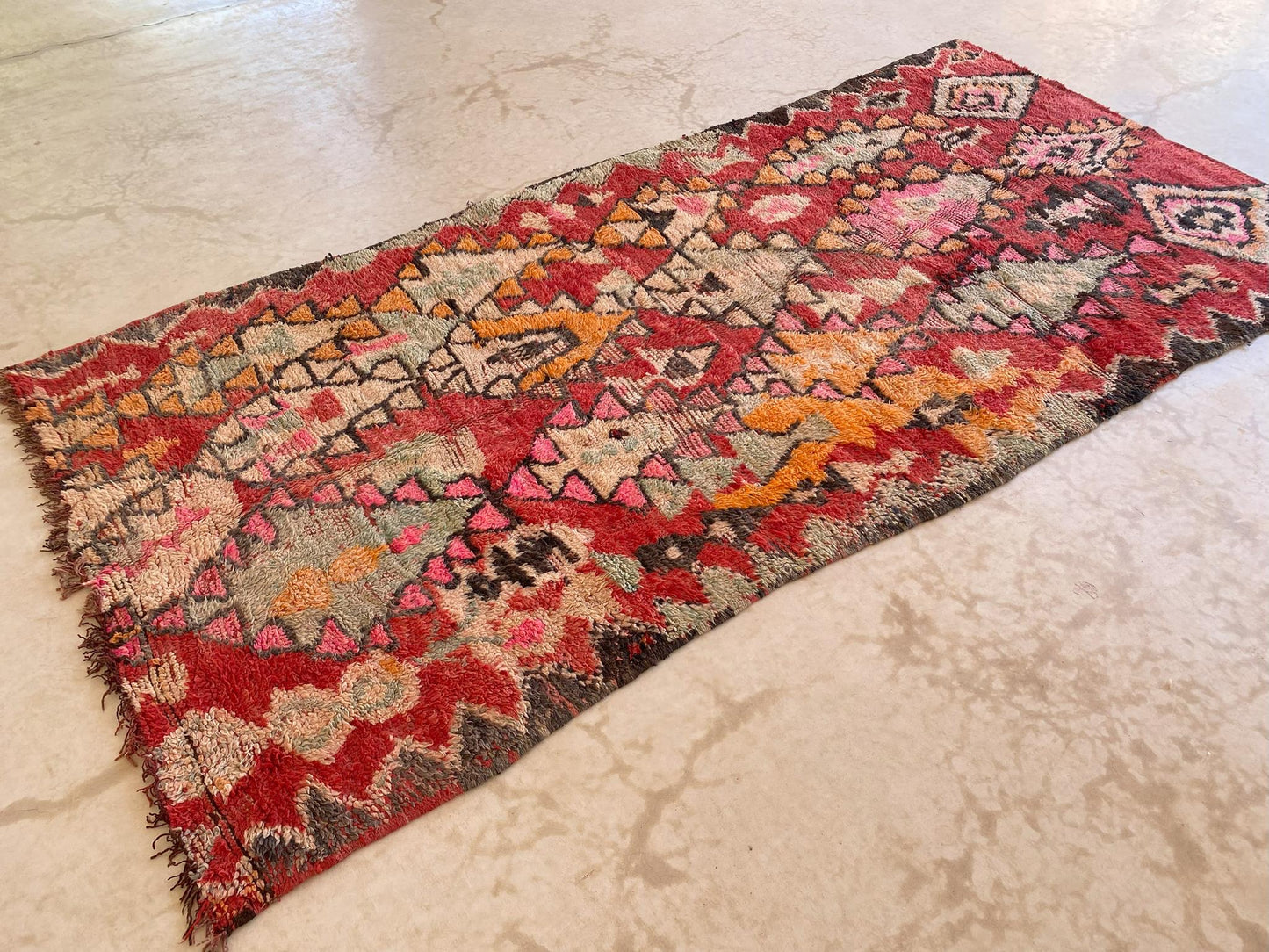 Vintage area moroccan rug - red - Rehamna - 5.9x12.2feet / 180x373cm