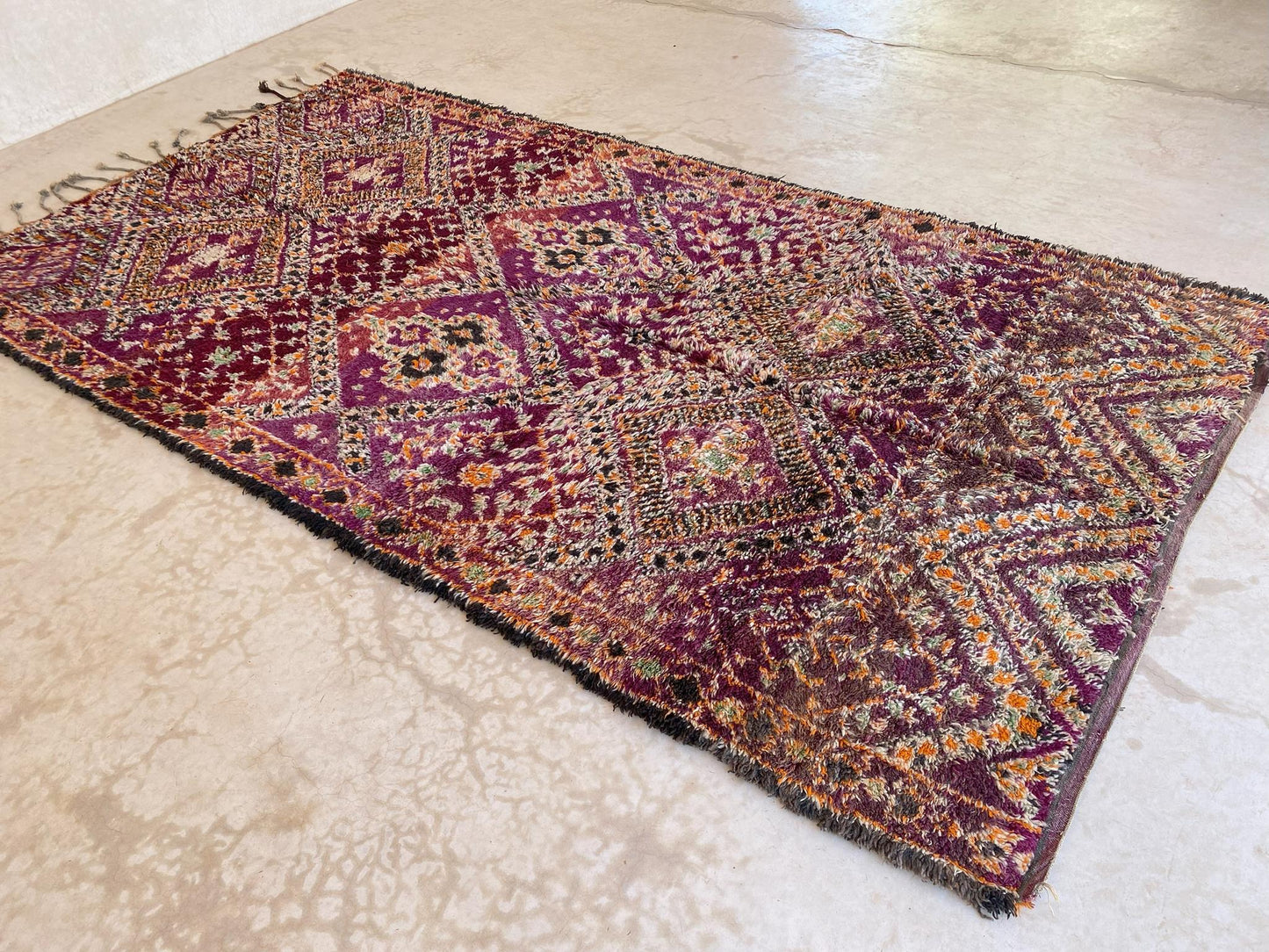 Vintage area moroccan rug - purple - Beni Mguild - 6.9x13feet / 210x398cm