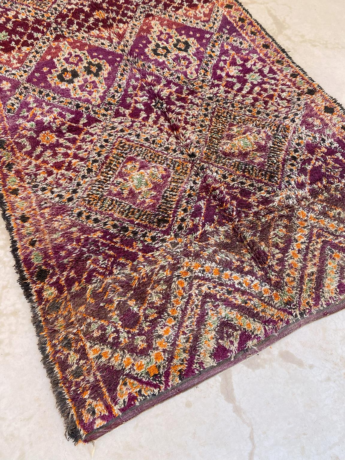Vintage area moroccan rug - purple - Beni Mguild - 6.9x13feet / 210x398cm