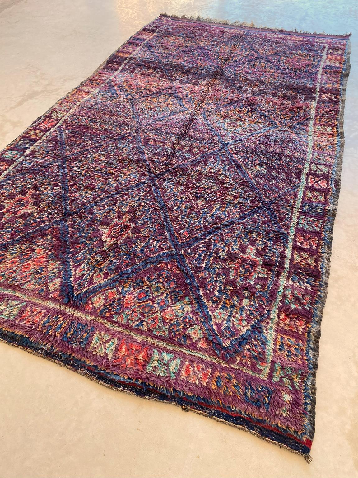 Vintage area moroccan rug - purple - Beni Mguild - 5.8x10.4feet / 176x317cm