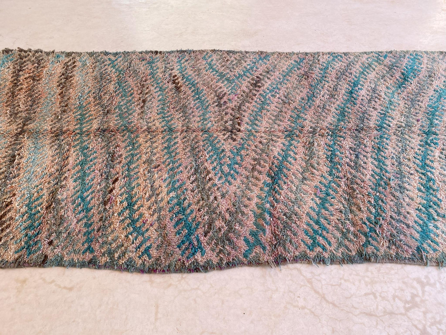 Vintage area moroccan rug - peach, turquoise - Talsint - 6.3x14.3feet / 193x436cm