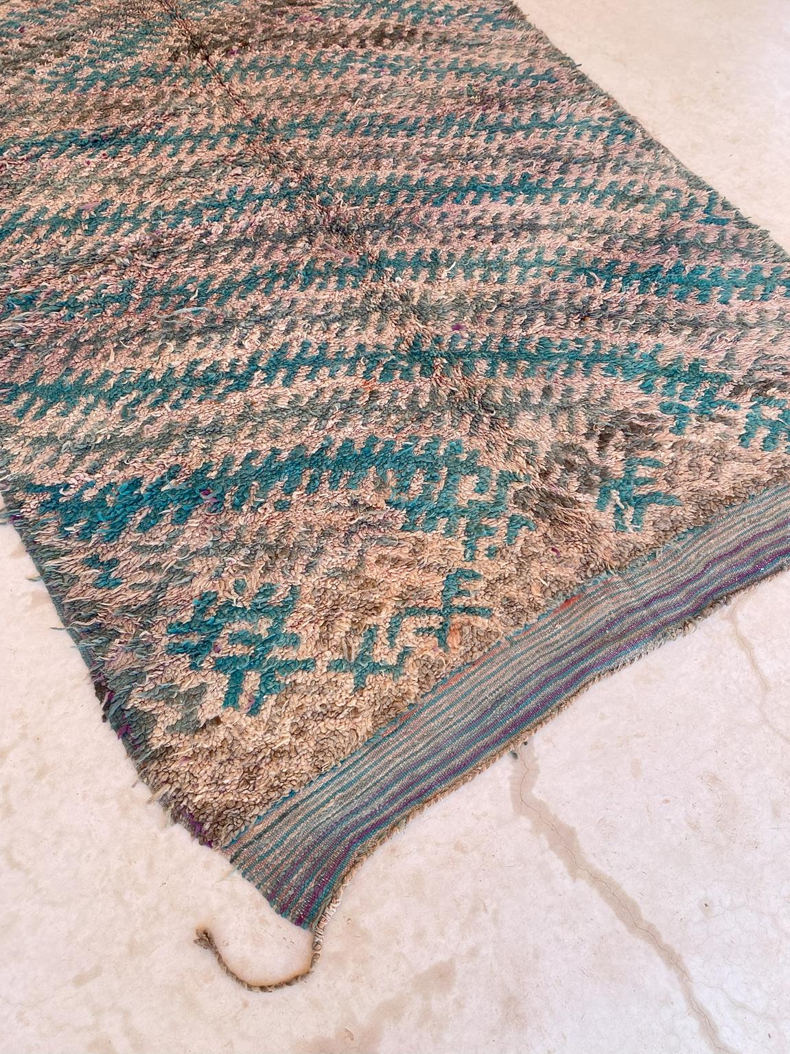Vintage area moroccan rug - peach, turquoise - Talsint - 6.3x14.3feet / 193x436cm