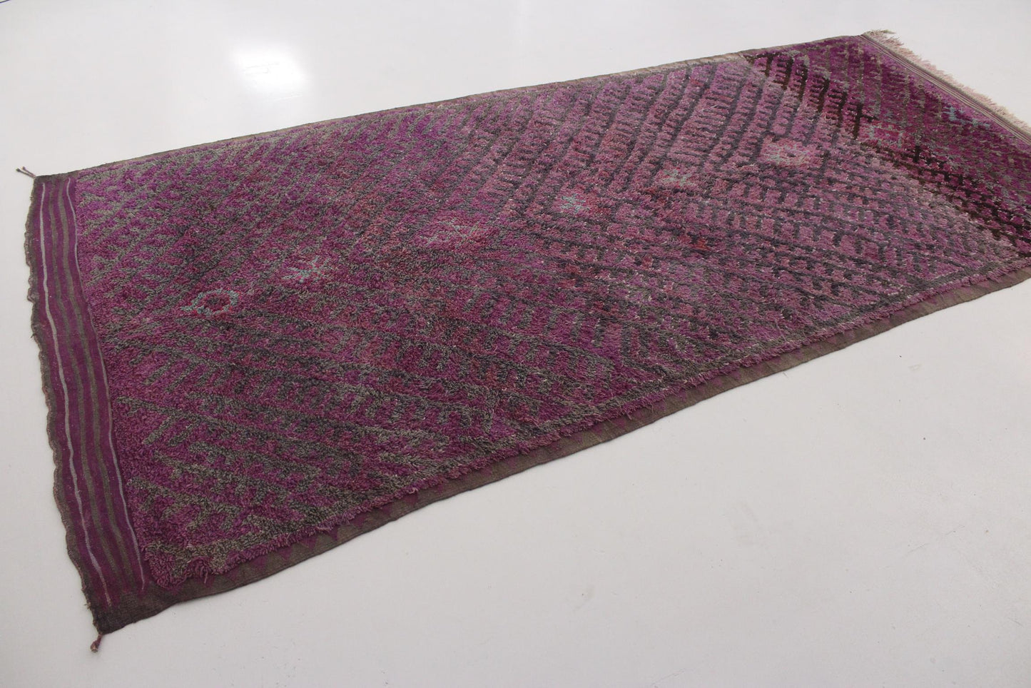 Vintage area moroccan rug - purple - Talsint - 6.5x14.5feet / 200x442cm