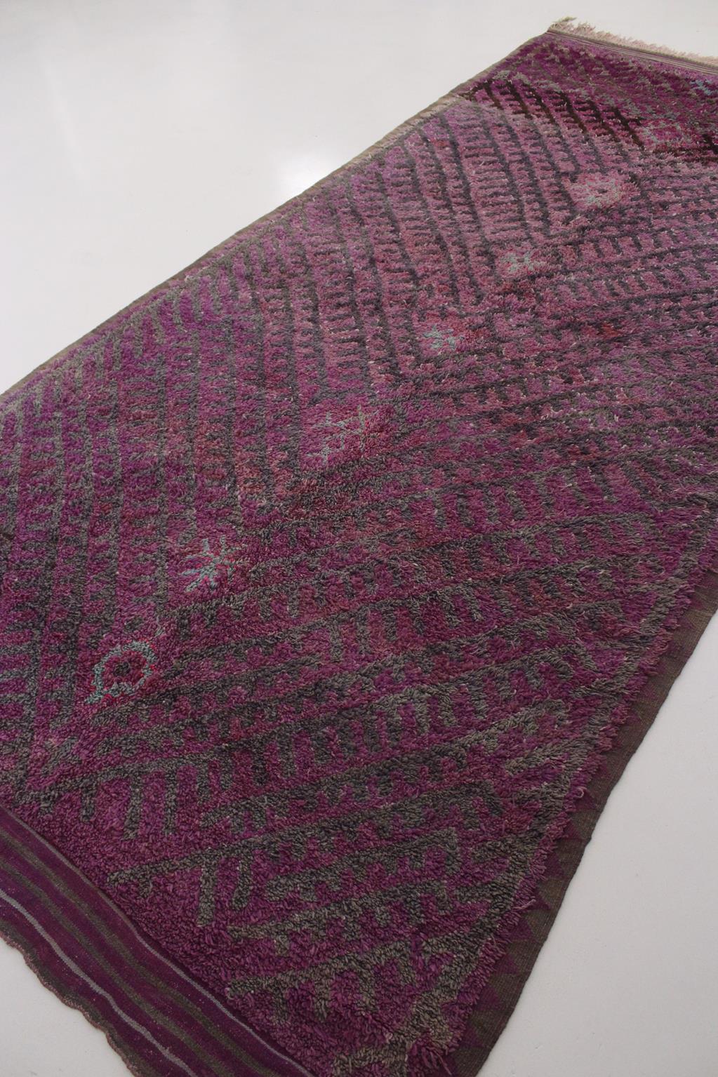 Vintage area moroccan rug - purple - Talsint - 6.5x14.5feet / 200x442cm