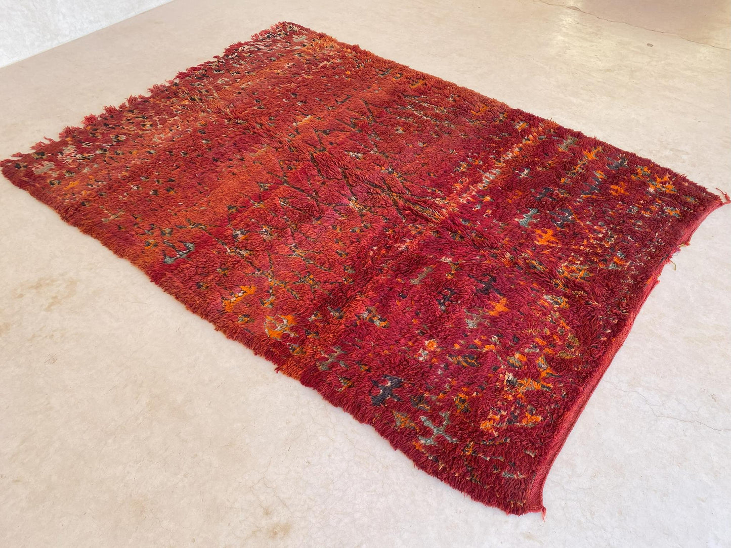 Vintage area moroccan rug - red - Zayane - 7x9.9feet / 216x302cm