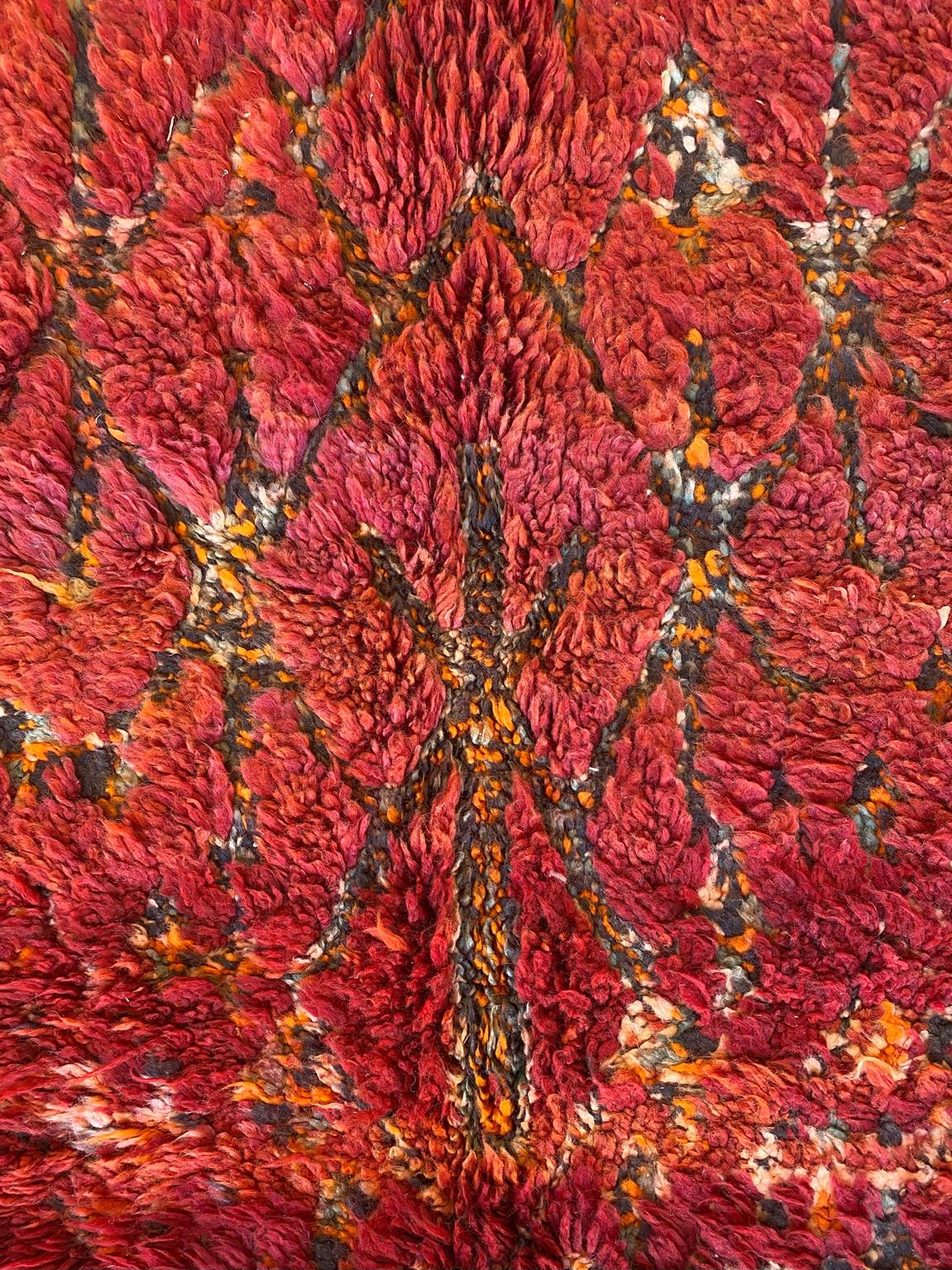 Vintage area moroccan rug - red - Zayane - 7x9.9feet / 216x302cm