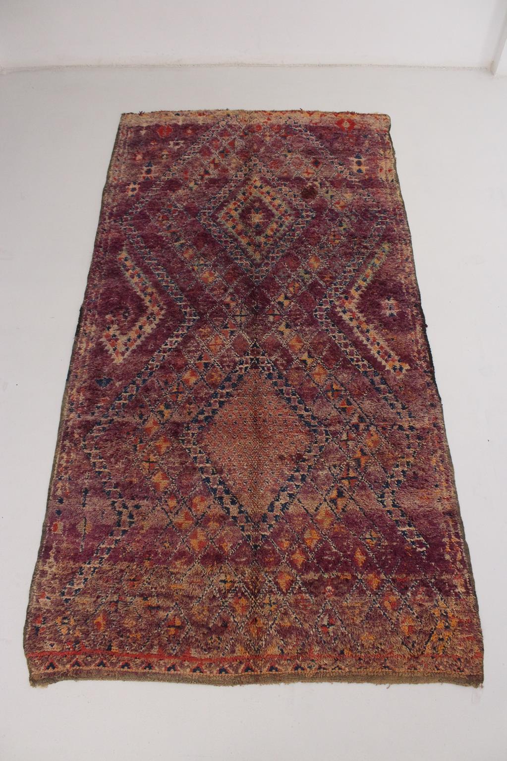 Vintage area moroccan rug - purple - Beni Mguild - 6.1x12feet / 187x368cm