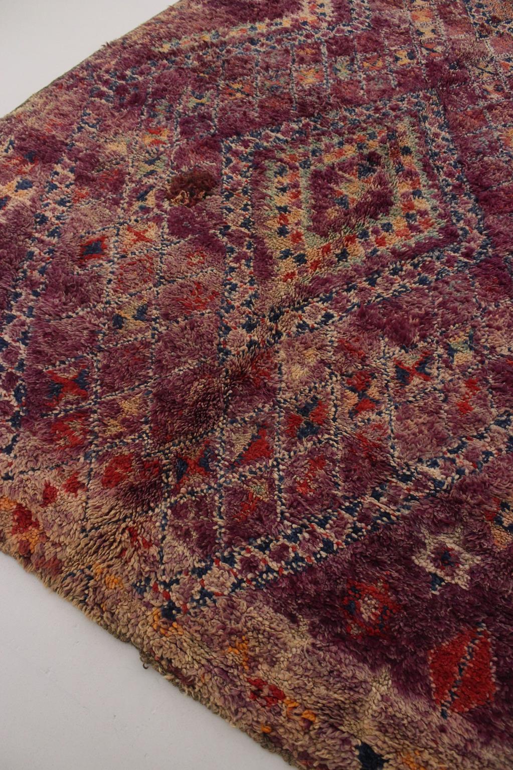 Vintage area moroccan rug - purple - Beni Mguild - 6.1x12feet / 187x368cm