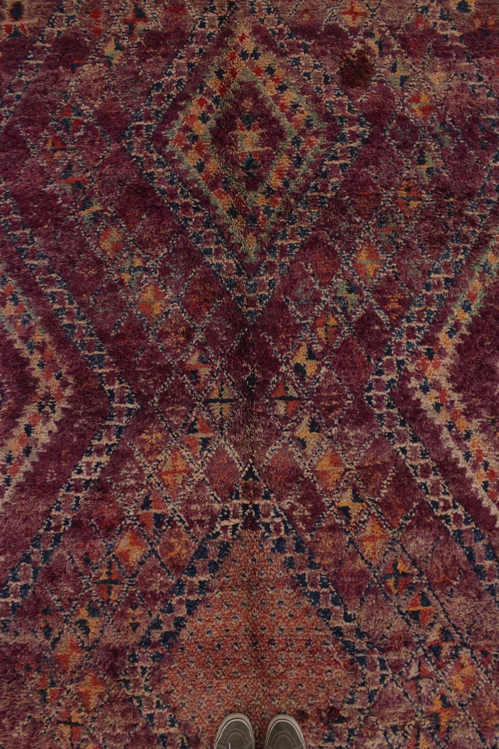 Vintage area moroccan rug - purple - Beni Mguild - 6.1x12feet / 187x368cm