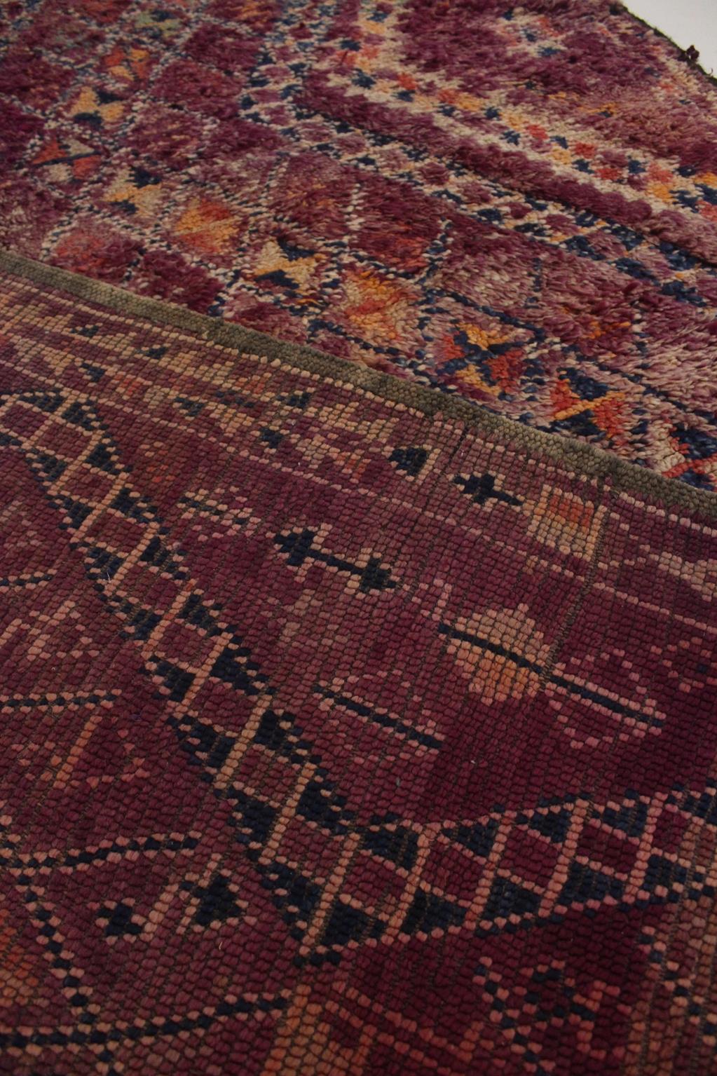 Vintage area moroccan rug - purple - Beni Mguild - 6.1x12feet / 187x368cm