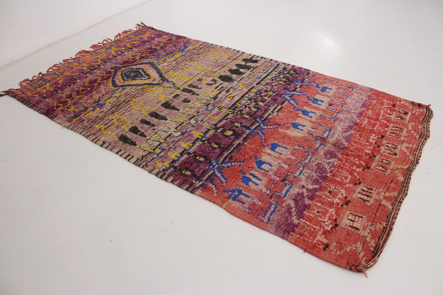 Vintage area moroccan rug - purple, red - Boujad - 5.9x11feet / 180x338cm