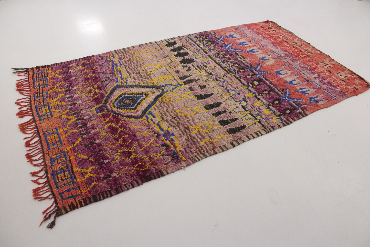 Vintage area moroccan rug - purple, red - Boujad - 5.9x11feet / 180x338cm