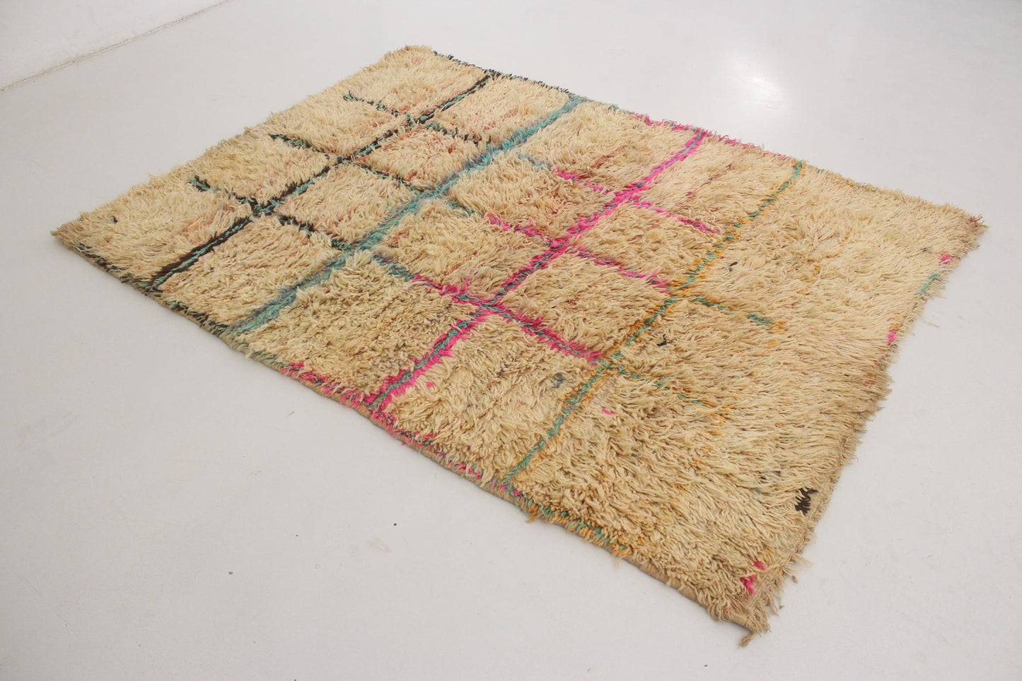 Vintage area moroccan rug - peach - Boujad - 5.9x7.8feet / 180x240cm