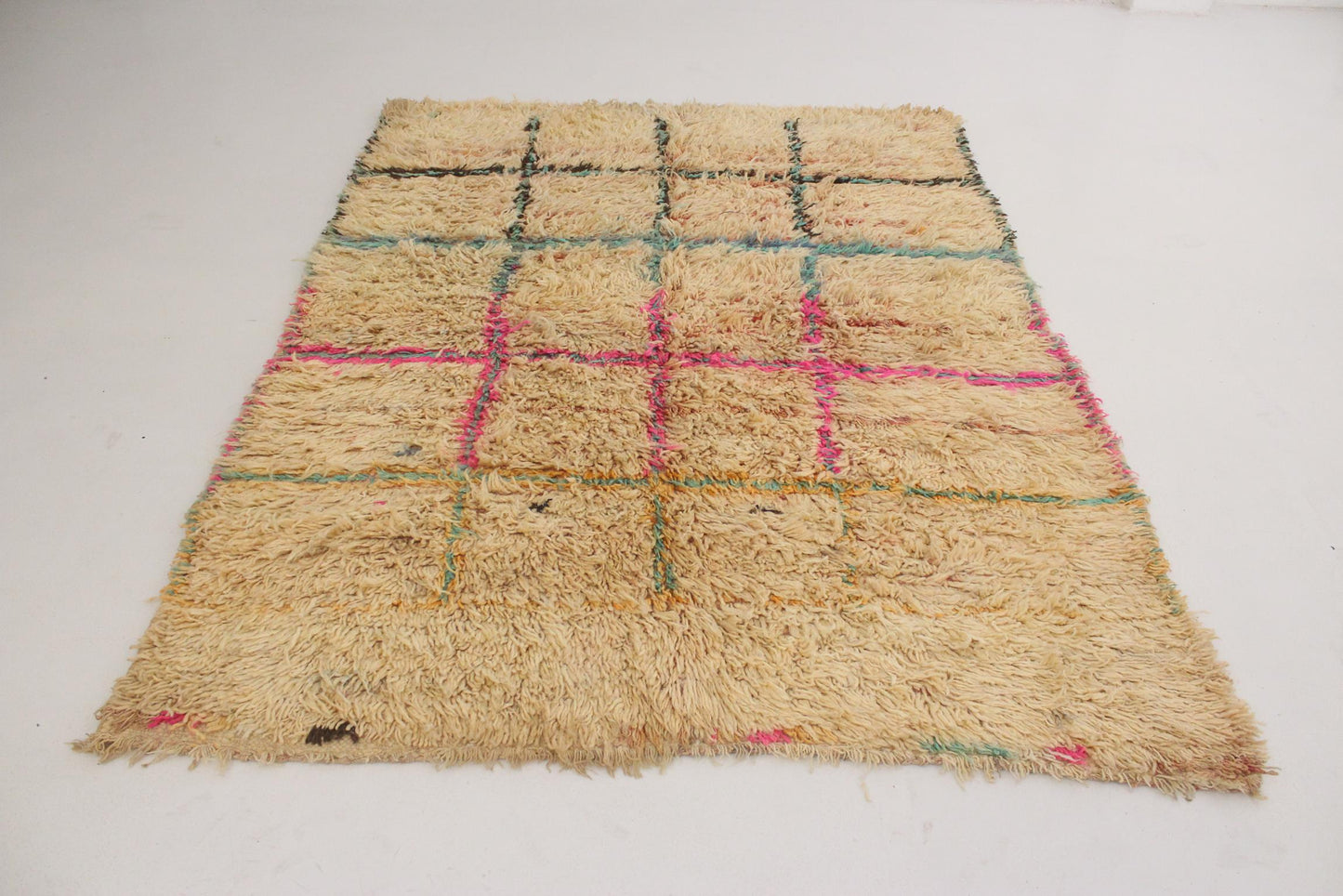 Vintage area moroccan rug - peach - Boujad - 5.9x7.8feet / 180x240cm