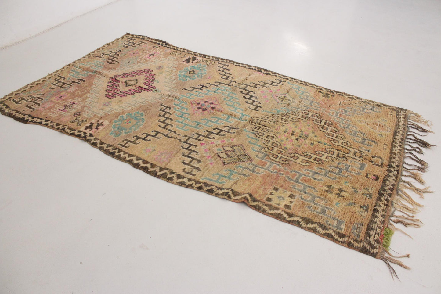Vintage area moroccan rug - peach, turquoise - Boujad - 4.7-5.5x9.8feet / 145-169x301cm