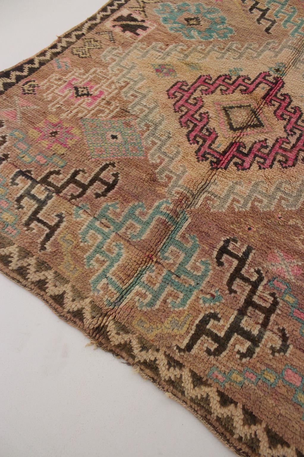 Vintage area moroccan rug - peach, turquoise - Boujad - 4.7-5.5x9.8feet / 145-169x301cm