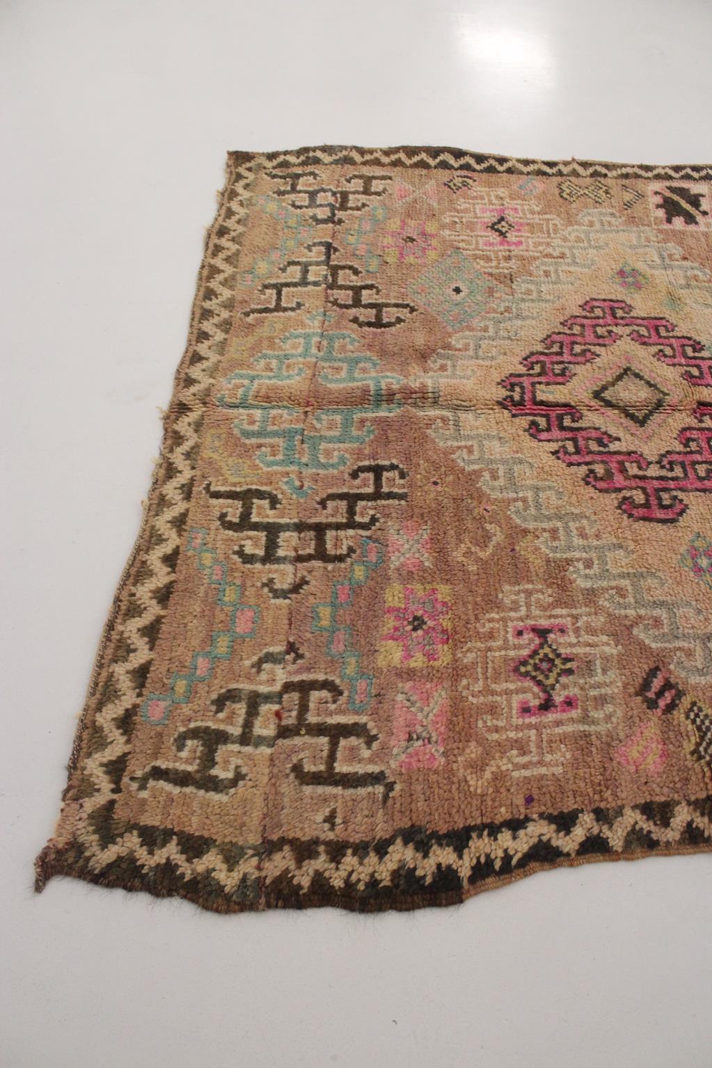 Vintage area moroccan rug - peach, turquoise - Boujad - 4.7-5.5x9.8feet / 145-169x301cm