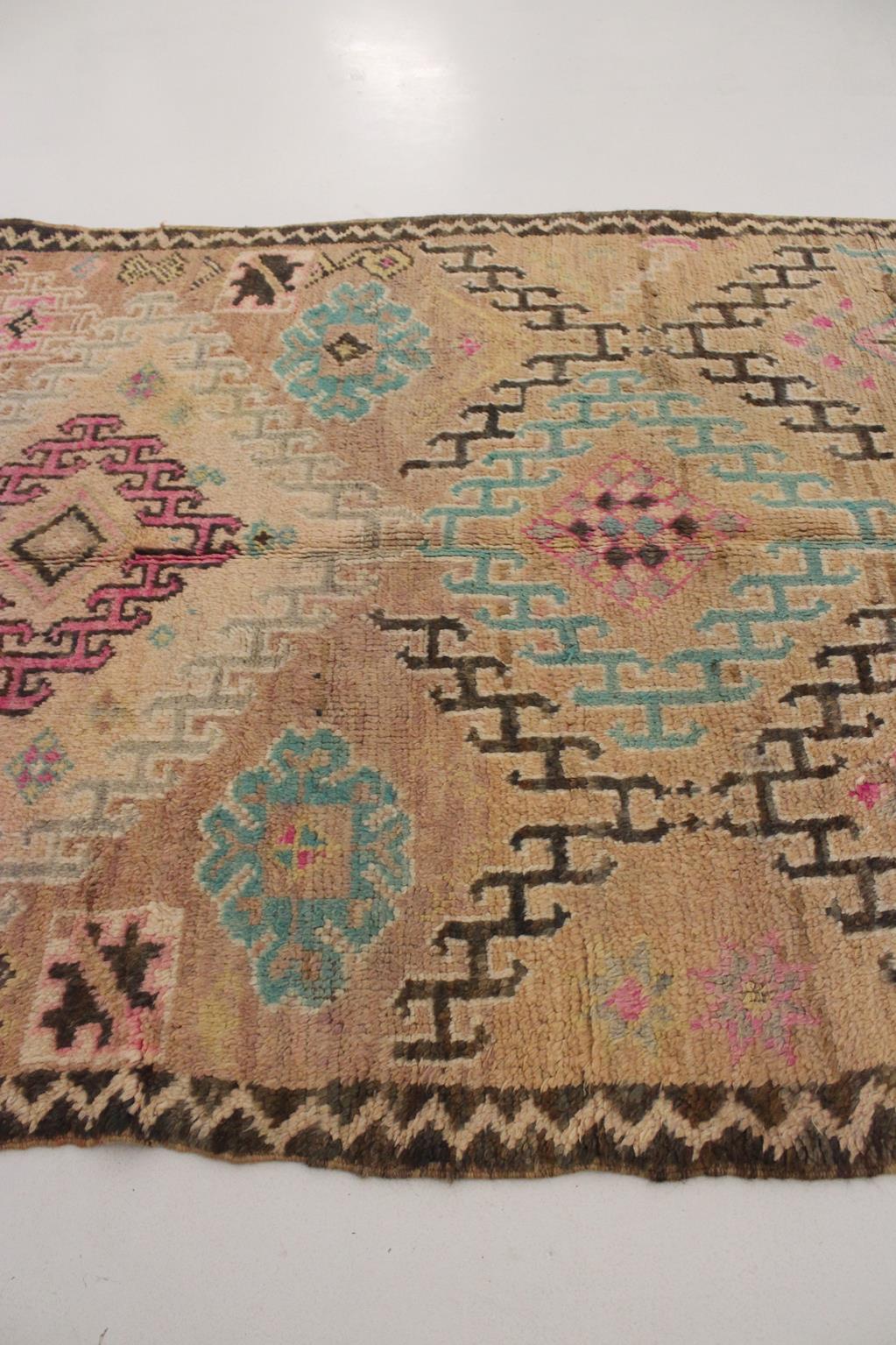 Vintage area moroccan rug - peach, turquoise - Boujad - 4.7-5.5x9.8feet / 145-169x301cm