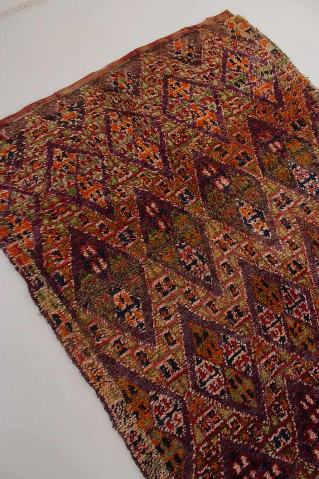 Vintage area moroccan rug - purple, orange - Beni Mguild - 6x10.5feet / 185x320cm