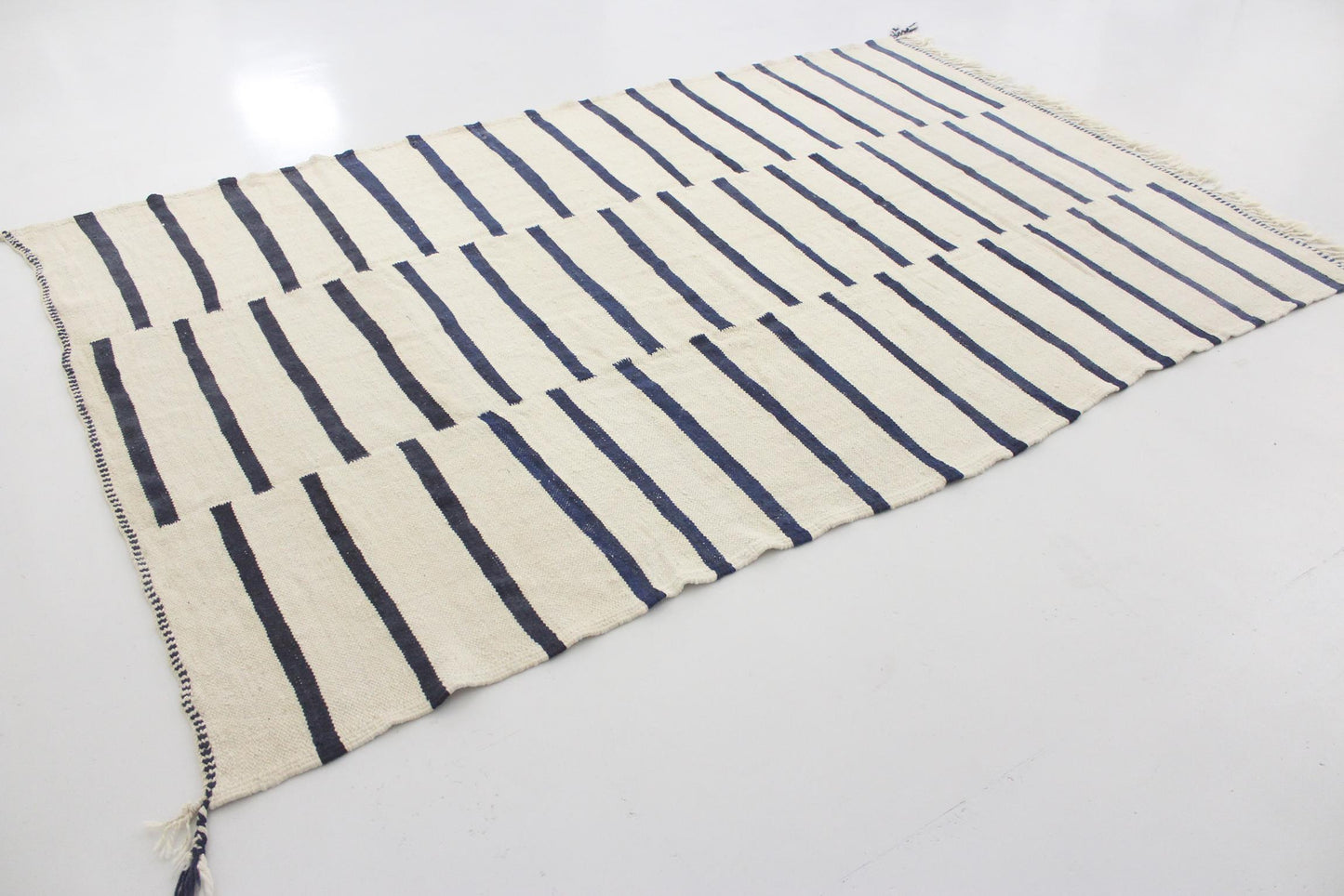 New area moroccan rug - cream, blue - Kilim Zanafi - 6.5x10.6feet / 200x323cm